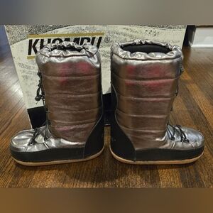 Khombu Snowbunny Lace Front Moon Boot. New, Never Worn.